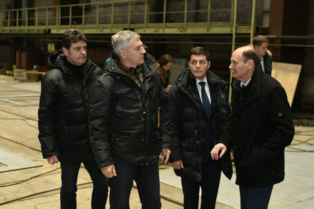 Артур Парфенчиков и Дмитрий Артюхов на Онежском судостроительном заводе